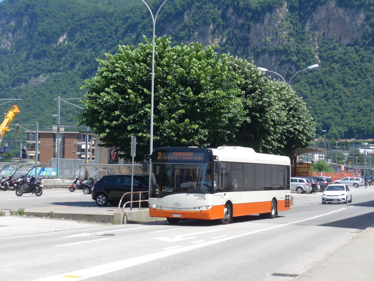 (193'847) - AMSA Chiasso - Nr. 45/TI 256'045 - Solaris am 9. Juni 2018 beim Bahnhof Mendrisio