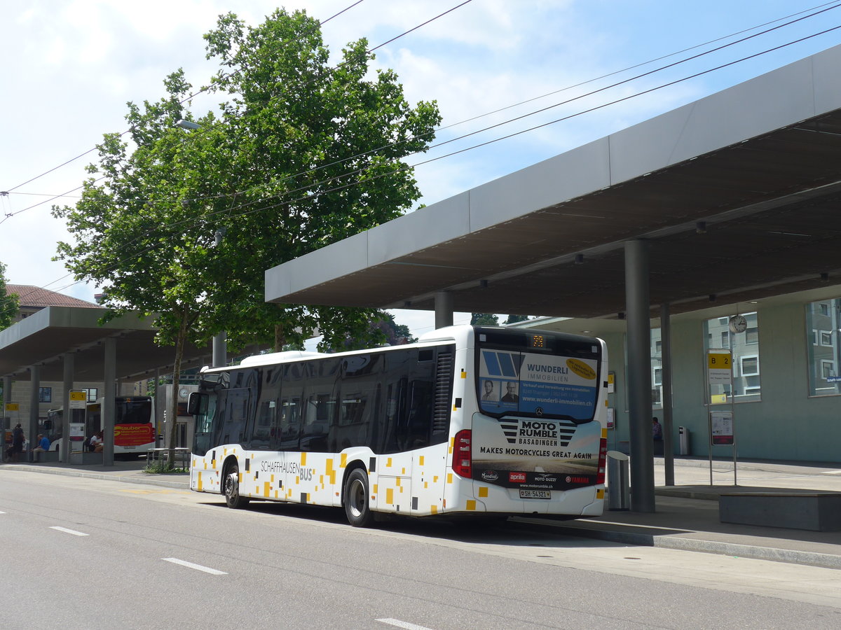 (193'928) - SB Schaffhausen - Nr. 21/SH 54'321 - Mercedes am 10. Juni 2018 beim Bahnhof Schaffhausen