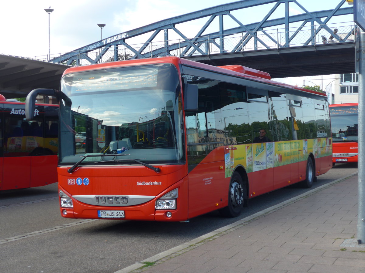 (194'097) - SBG Freiburg - FR-JS 343 - Iveco am 18. Juni 2018 beim Bahnhof Freiburg