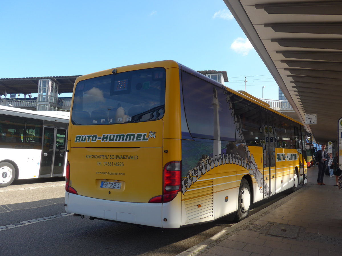 (194'134) - Hummel, Kirchzarten - FR-RZ 1 - Setra am 18. Juni 2018 beim Bahnhof Freiburg