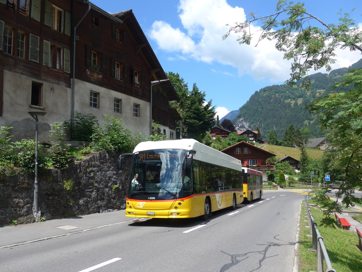 (194'418) - PostAuto Bern - BE 475'161 - Hess am 25. Juni 2018 in Lauterbrunnen, Kirche