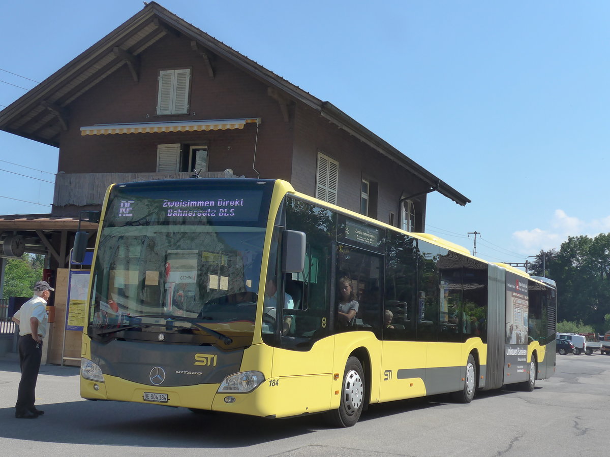 (194'659) - STI Thun - Nr. 184/BE 804'184 - Mercedes am 9. Juli 2018 beim Bahnhof Wimmis