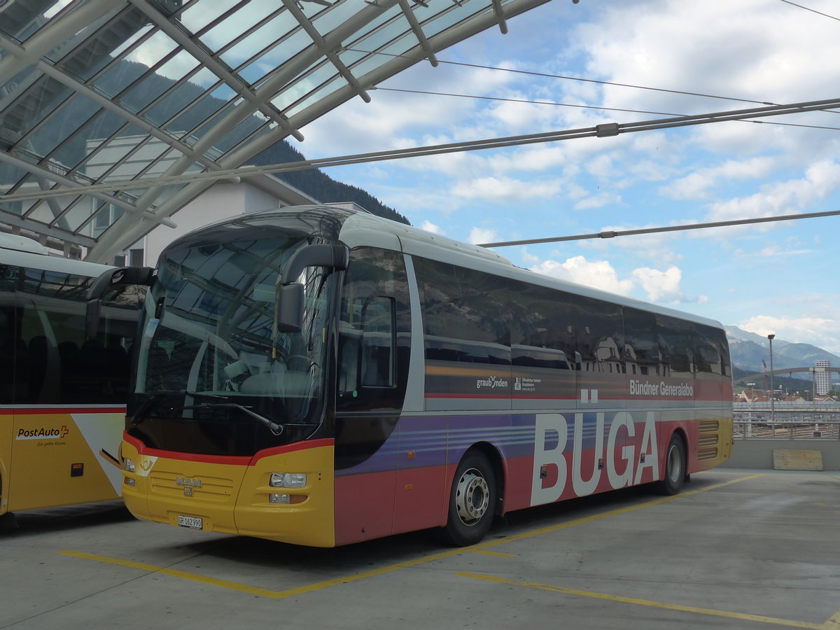 (194'788) - PostAuto Graubnden - GR 162'990 - MAN am 15. Juli 2018 in Chur, Postautostation