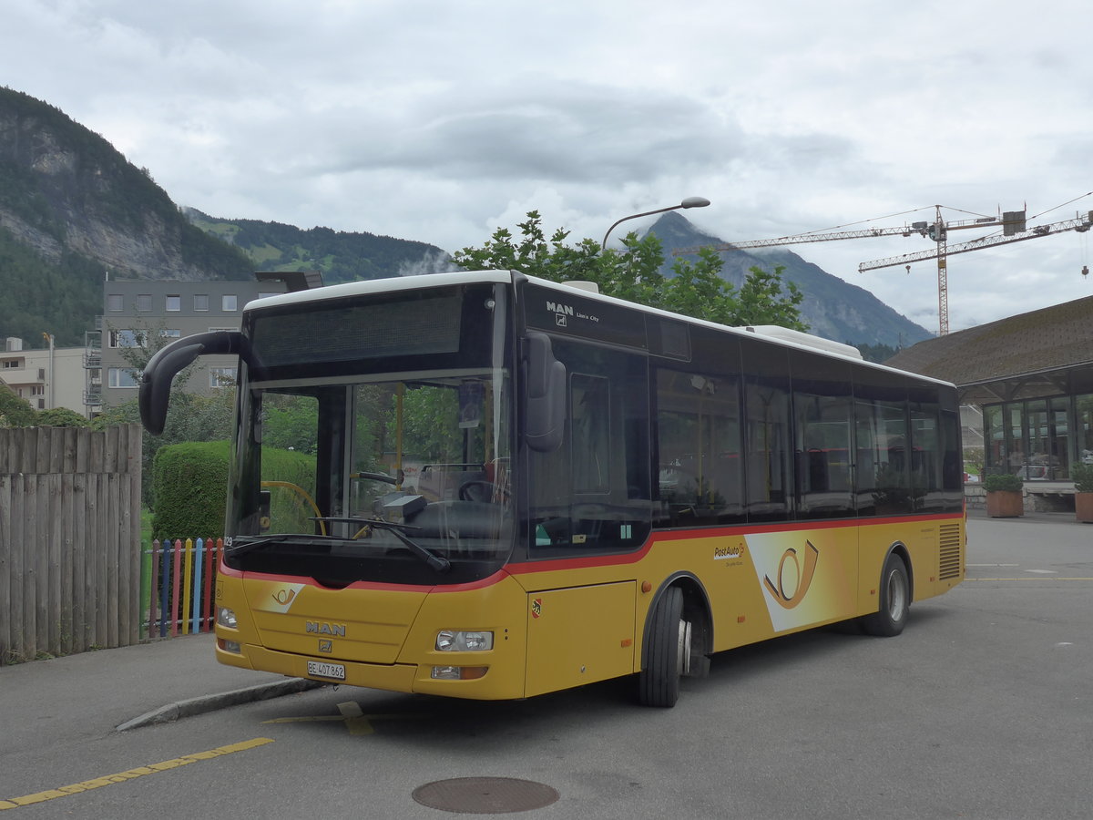 (194'969) - AVG Meiringen - Nr. 62/BE 407'862 - MAN/Gppel am 21. Juli 2018 in Meiringen, Postautostation