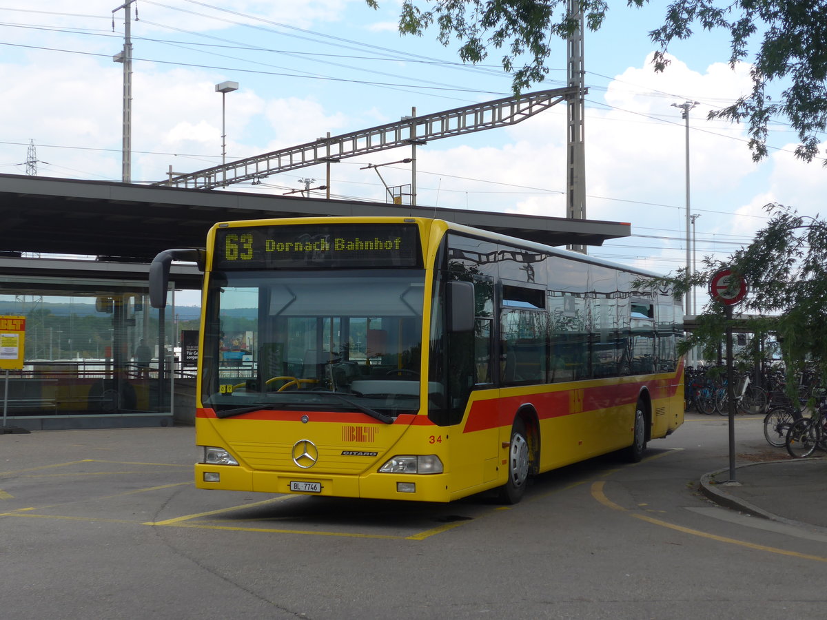 (195'160) - BLT Oberwil - Nr. 34/BL 7746 - Mercedes am 23. Juli 2018 beim Bahnhof Muttenz