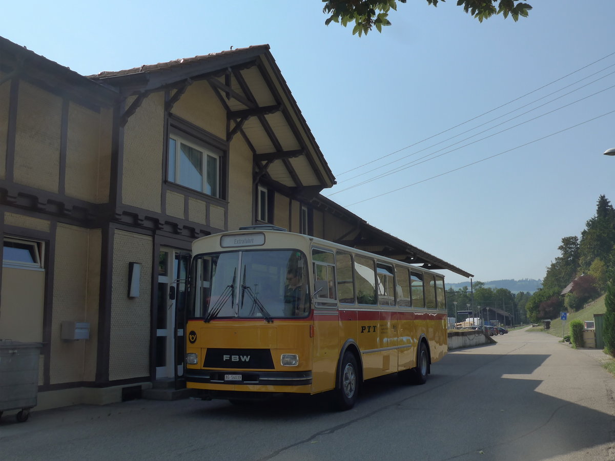 (195'554) - Birchler, Remetschwil - AG 54'039 - FBW/Tscher (ex Gerber, Winkel; ex Eggenberger, Mriken; ex Tanner, Bubendorf; ex P 24'803) am 5. August 2018 beim Bahnhof Emmenmatt