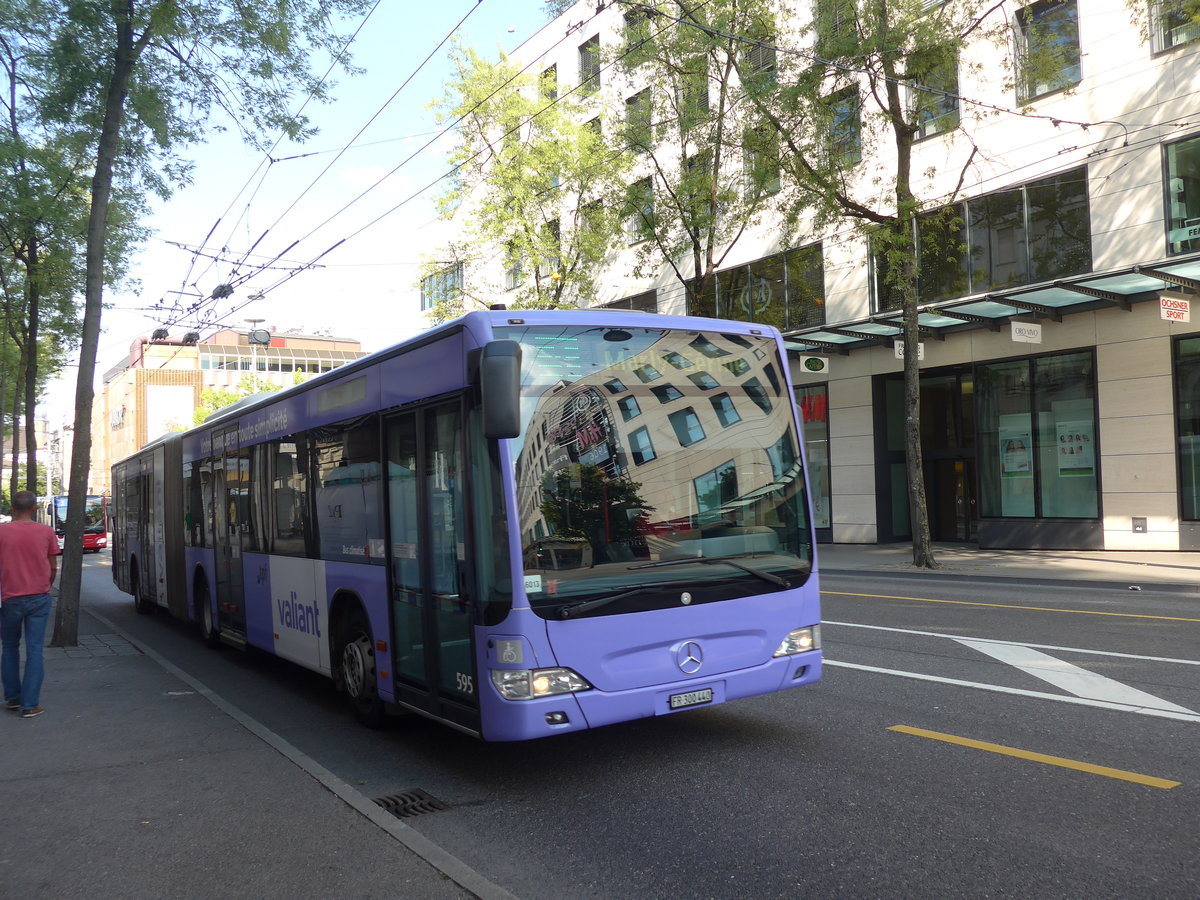 (195'658) - TPF Fribourg - Nr. 595/FR 300'440 - Mercedes am 5. August 2018 beim Bahnhof Fribourg