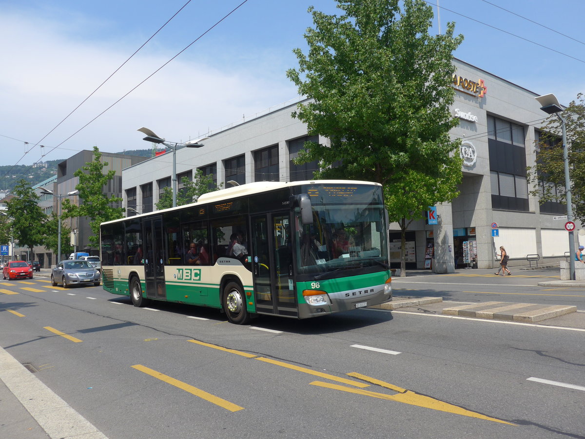 (195'700) - MBC Morges - Nr. 98/VD 203'373 - Setra (ex Deutschland) am 6. August 2018 beim Bahnhof Vevey