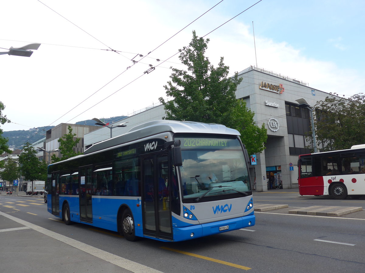 (195'722) - VMCV Clarens - Nr. 80/VD 550'435 - Van Hool am 6. August 2018 beim Bahnhof Vevey