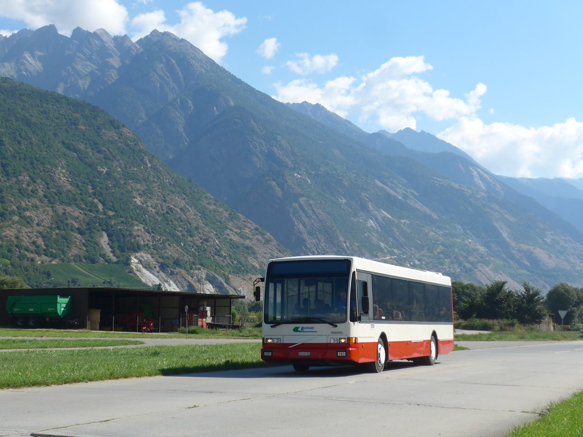 (196'013) - Ruffiner, Turtmann - VS 432'185 - Volvo/Berkhof (ex VR La Chaux-de-Fonds Nr. 93) am 19. August 2018 in Turtmann, Flugplatz