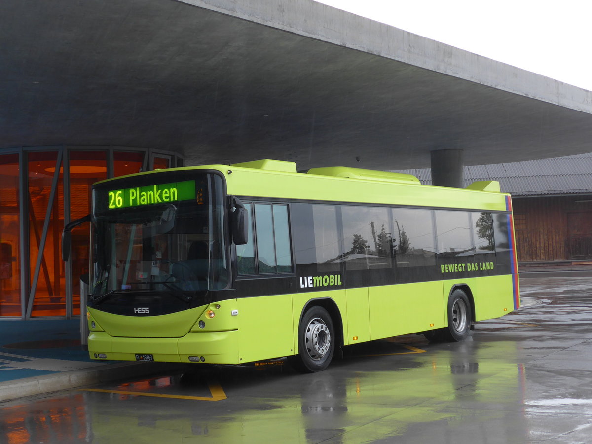 (196'298) - Jehle, Planken - FL 15'863 - Scania/Hess am 1. September 2018 beim Bahnhof Schaan