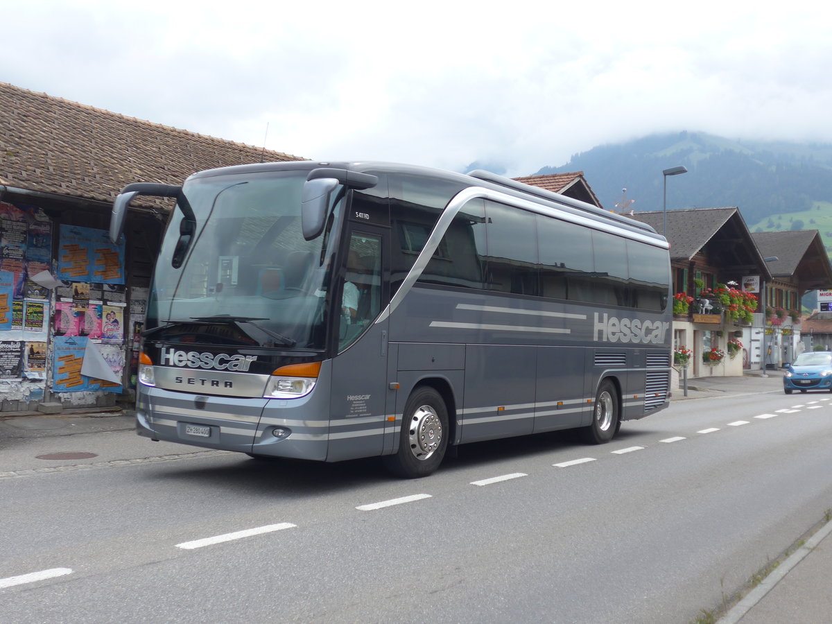 (196'454) - Hesscar, Embrach - ZH 280'400 - Setra am 2. September 2018 beim Bahnhof Reichenbach