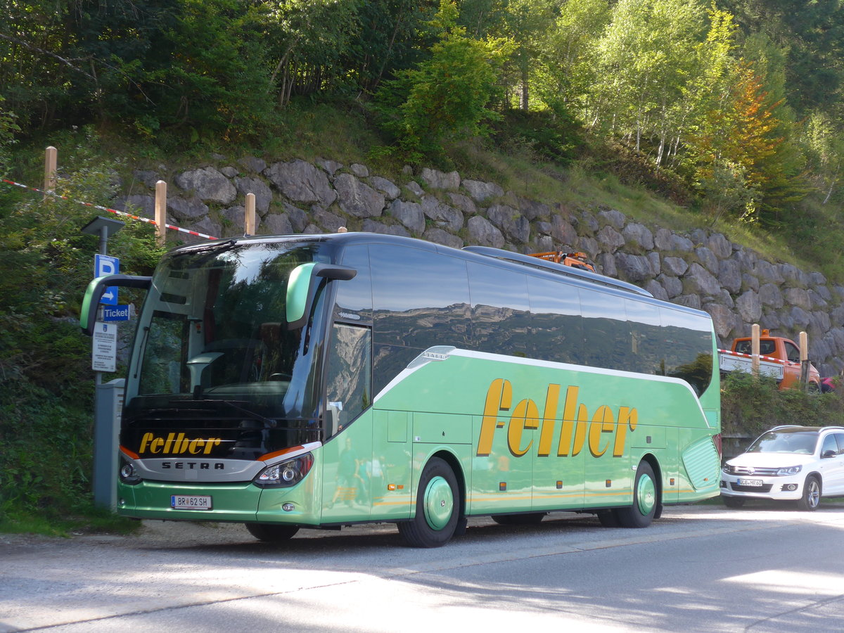 (196'803) - Felber, Ostermiething - BR 82 SH - Setra am 11. September 2018 in Maurach, Seespitz