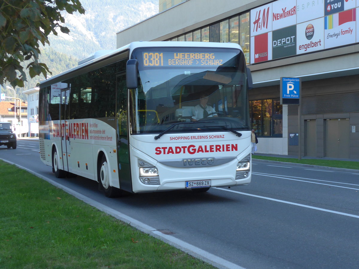 (196'911) - Ledermaier, Schwaz - SZ 669 ZX - Iveco am 12. September 2018 in Schwaz, Innsbrucker Strasse