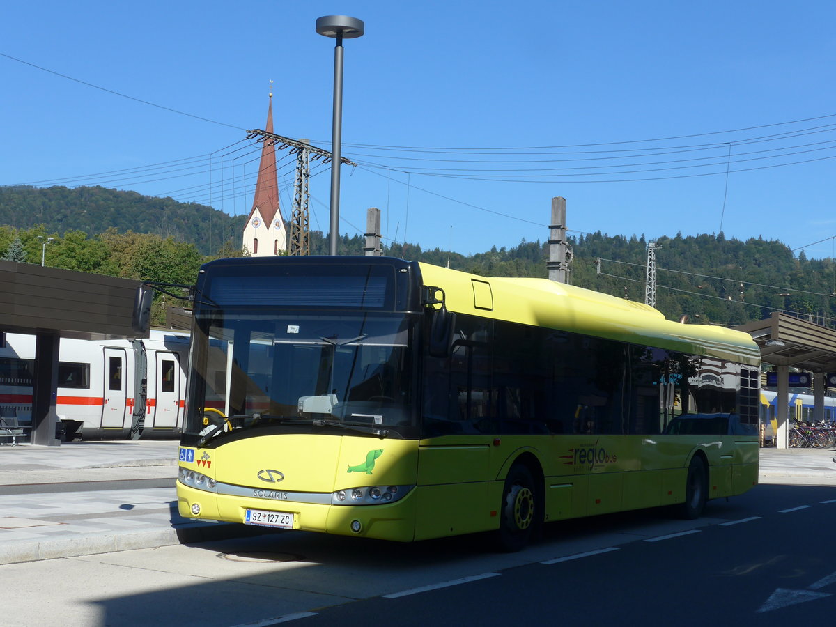 (196'916) - Ledermair, Schwaz - SZ 127 ZC - Solaris am 12. September 2018 beim Bahnhof Kufstein