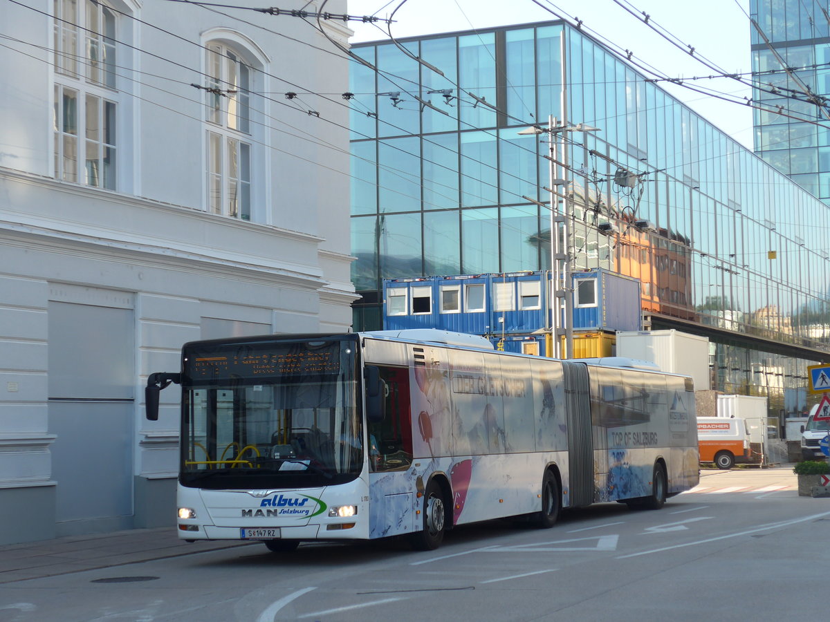 (197'045) - Albus, Salzburg - Nr. L1763/S 147 RZ - MAN am 13. September 2018 beim Bahnhof Salzburg