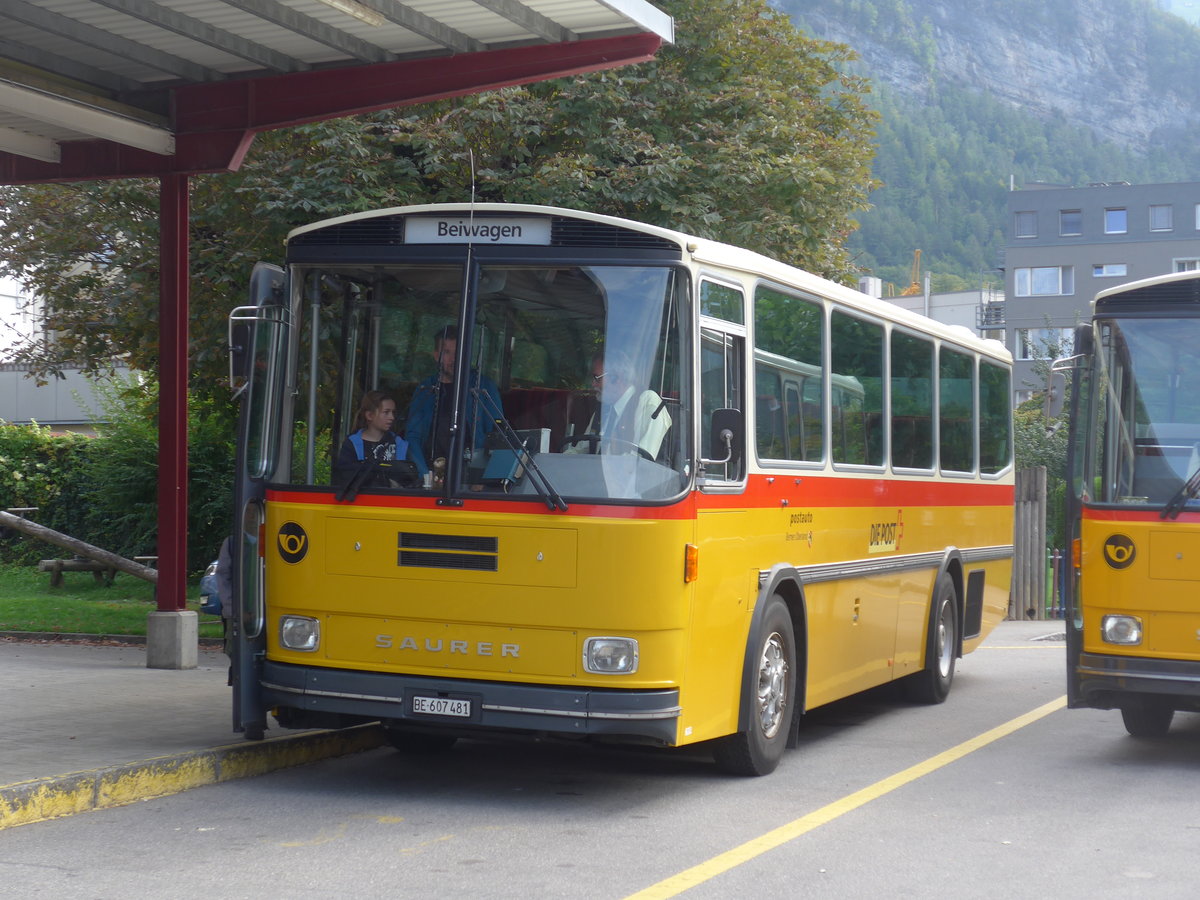 (197'670) - AVG Meiringen - Nr. 74/BE 607'481 - Saurer/R&J (ex PostAuto Berner Oberland; ex P 24'357) am 16. September 2018 in Meiringen, Postautostation