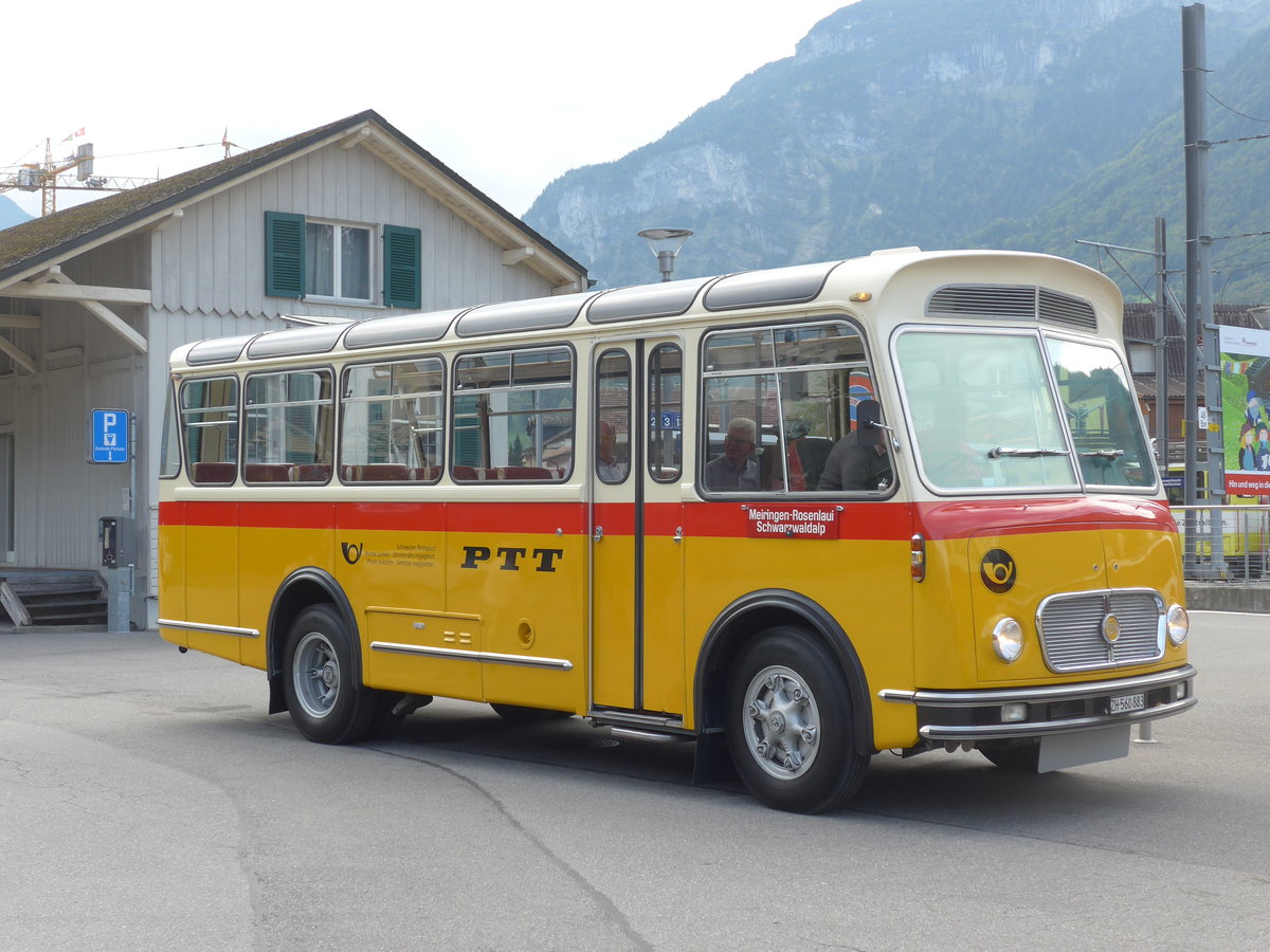 (197'686) - Frutig, Birmensdorf - ZH 560'883 - FBW/FHS (ex P 23'217) am 16. September 2018 beim Bahnhof Meiringen