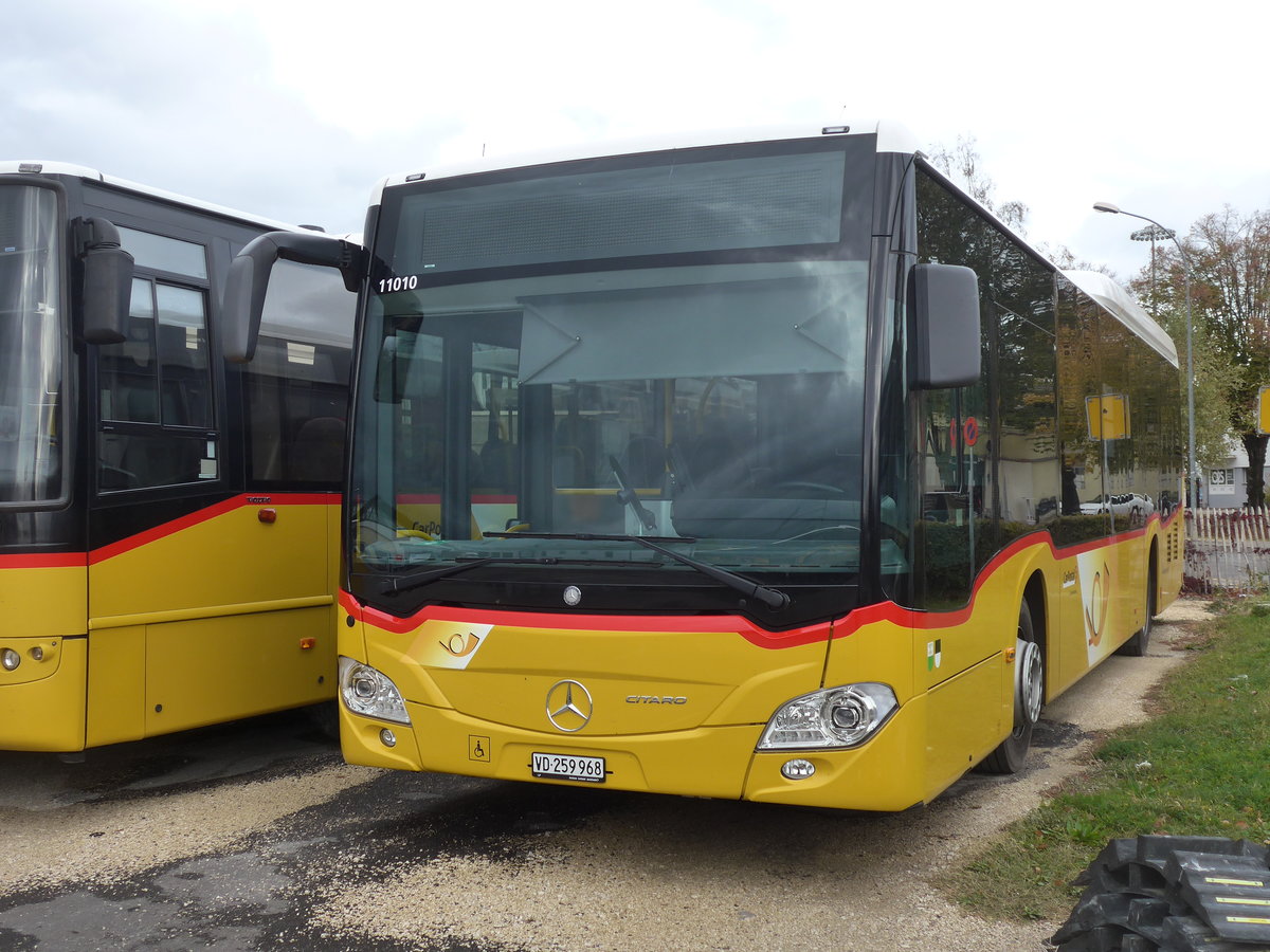 (198'999) - CarPostal Ouest - VD 259'968 - Mercedes am 28. Oktober 2018 in Yverdon, Garage