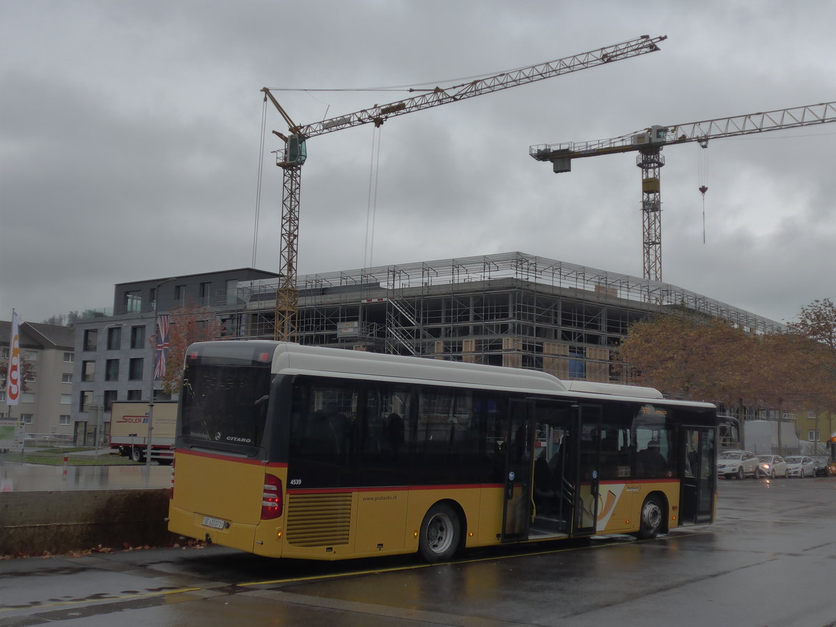 (199'161) - AVG Meiringen - Nr. 71/BE 412'071 - Mercedes am 29. Oktober 2018 beim Bahnhof Interlaken Ost