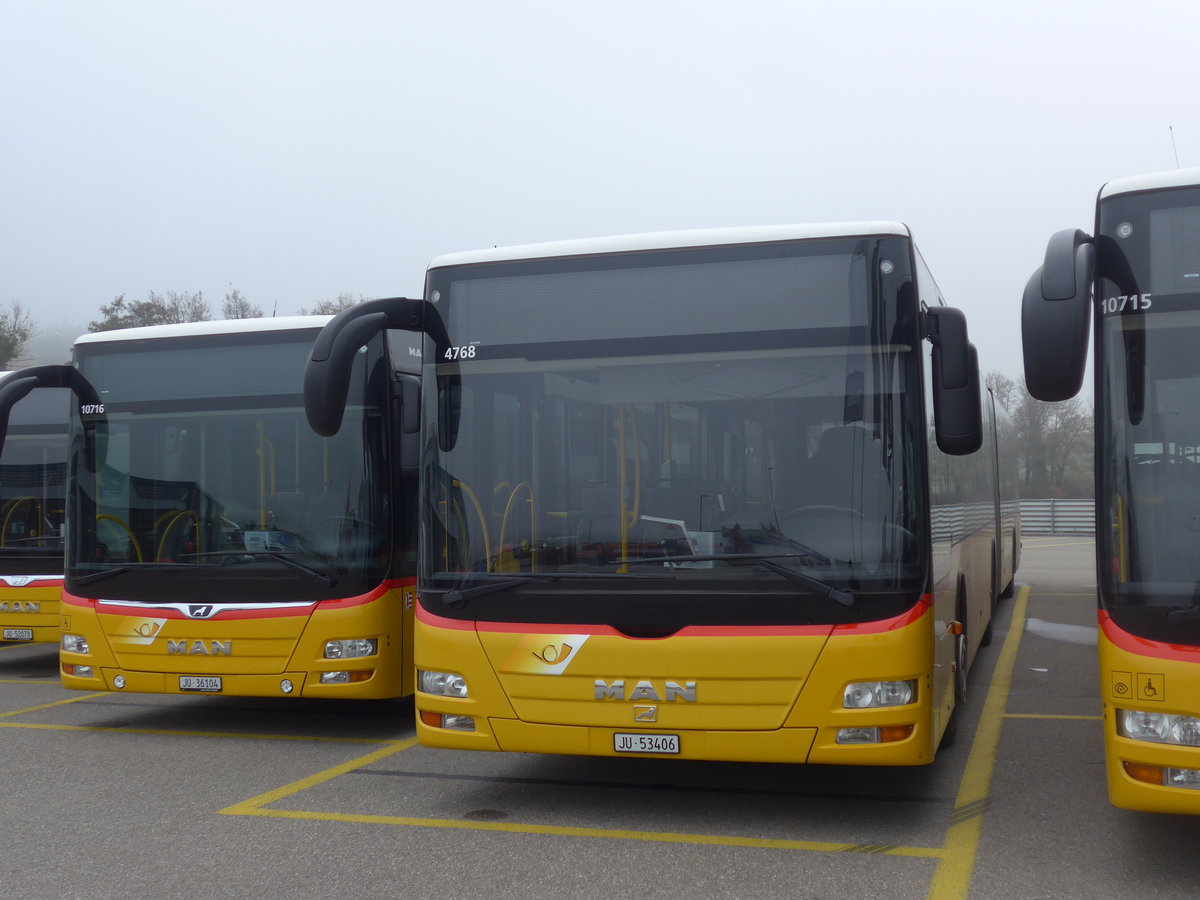 (199'199) - CarPostal Ouest - JU 53'406 - MAN (ex Nr. 36) am 4. November 2018 in Develier, Parkplatz