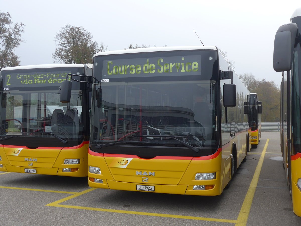 (199'214) - CarPostal Ouest - JU 1925 - MAN/Gppel (ex Stucki, Porrentruy Nr. 15) am 4. November 2018 in Develier, Parkplatz