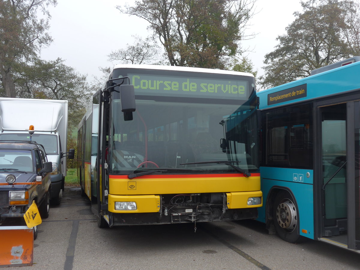 (199'217) - CarPostal Ouest - MAN (ex P 25'585) am 4. November 2018 in Develier, Parkplatz