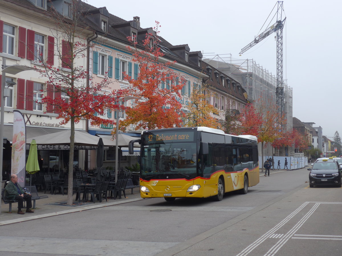 (199'264) - CarPostal Ouest - JU 53'052 - Mercedes (ex Nr. 7) am 4. November 2018 beim Bahnhof Delmont