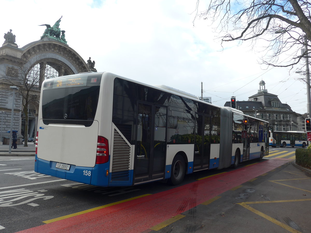 (199'829) - VBL Luzern - Nr. 158/LU 15'092 - Mercedes am 8. Dezember 2018 beim Bahnhof Luzern