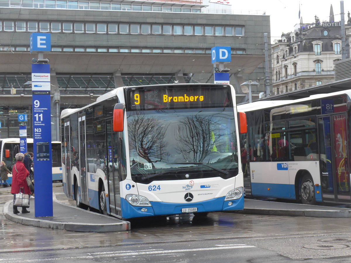 (200'136) - VBL Luzern - Nr. 624/LU 15'088 - Mercedes am 24. Dezember 2018 beim Bahnhof Luzern