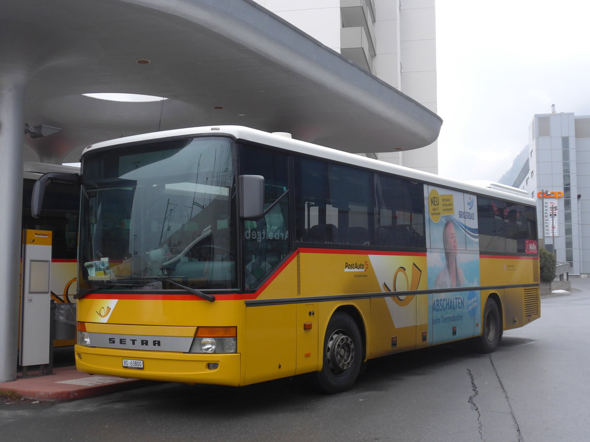 (200'331) - Autotour, Visp - VS 63'800 - Setra am 30. Dezember 2018 beim Bahnhof Visp