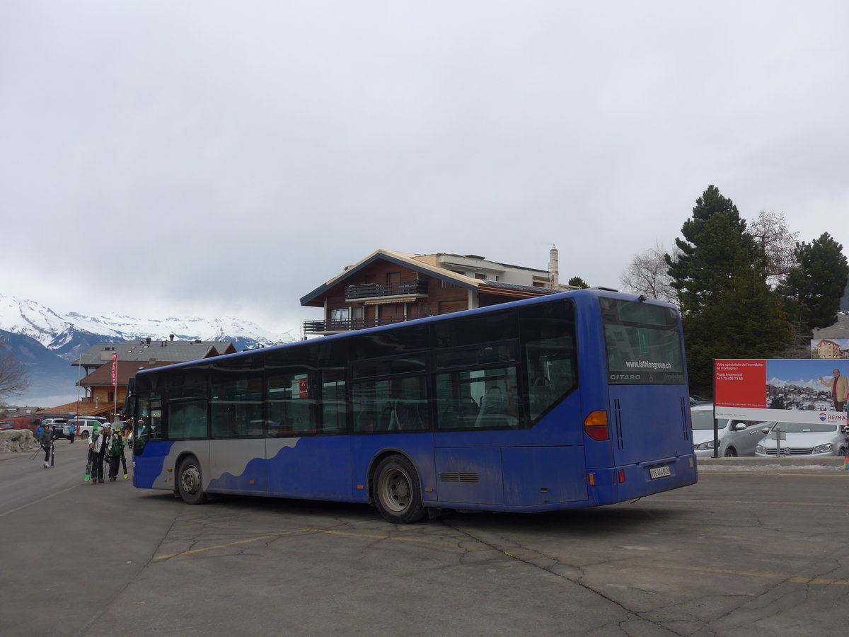 (200'343) - Lathion, Sion - Nr. 25/VS 404'042 - Mercedes (ex VZO Grningen Nr. 14) am 30. Dezember 2018 in Haute-Nendaz, Tlcabine