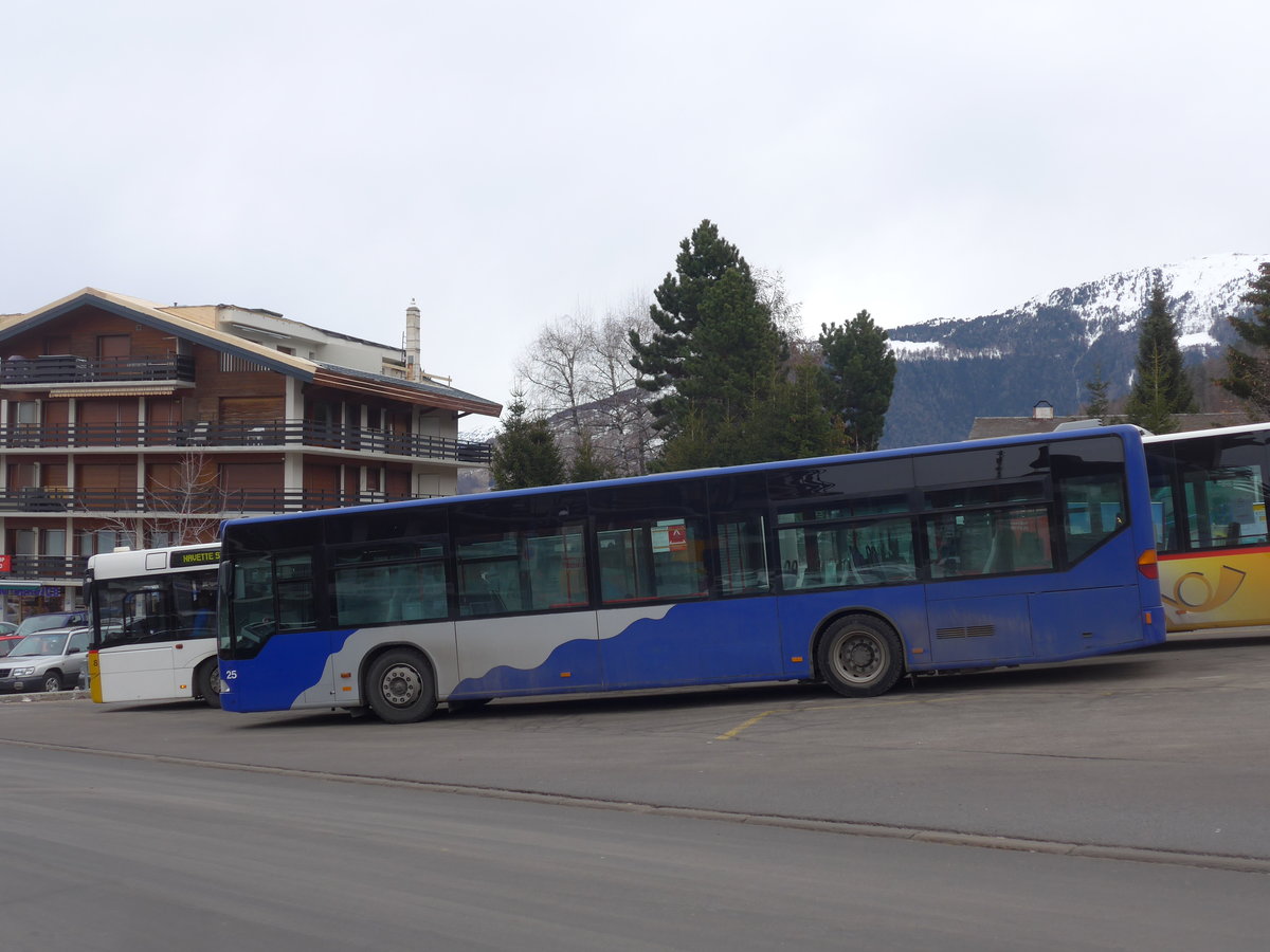 (200'349) - Lathion, Sion - Nr. 25/VS 404'042 - Mercedes (ex VZO Grningen Nr. 14) am 30. Dezember 2018 in Haute-Nendaz, Tlcabine