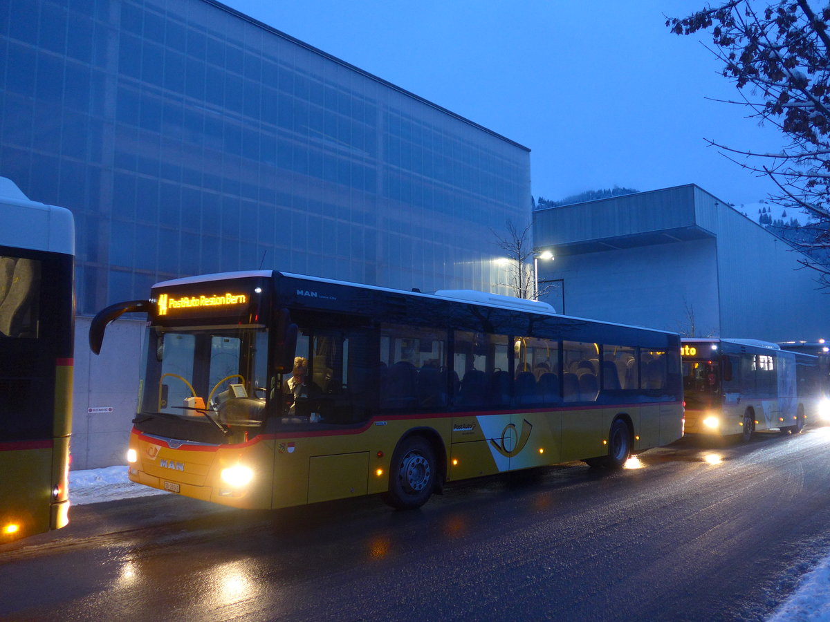 (200'676) - Steiner, Messen - SO 20'141 - MAN am 12. Januar 2019 beim Bahnhof Frutigen