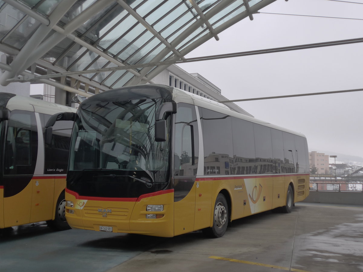 (201'387) - PostAuto Graubnden - GR 162'981 - MAN am 2. Februar 2019 in Chur, Postautostation