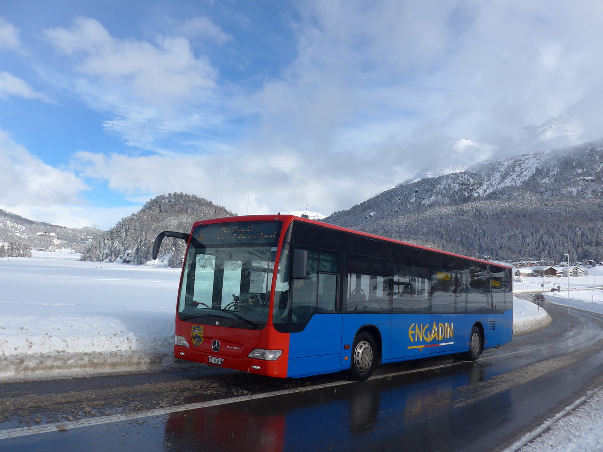 (201'422) - Chrisma, St. Moritz - GR 154'398 - Mercedes am 2. Februar 2019 in Silvaplana, Kreisel Mitte