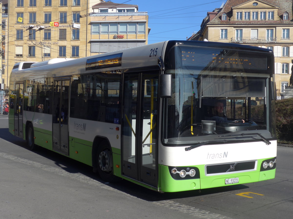 (201'642) - transN, La Chaux-de-Fonds - Nr. 215/NE 93'215 - Volvo (ex TN Neuchtel Nr. 215) am 16. Februar 2019 in Neuchtel, Place Pury