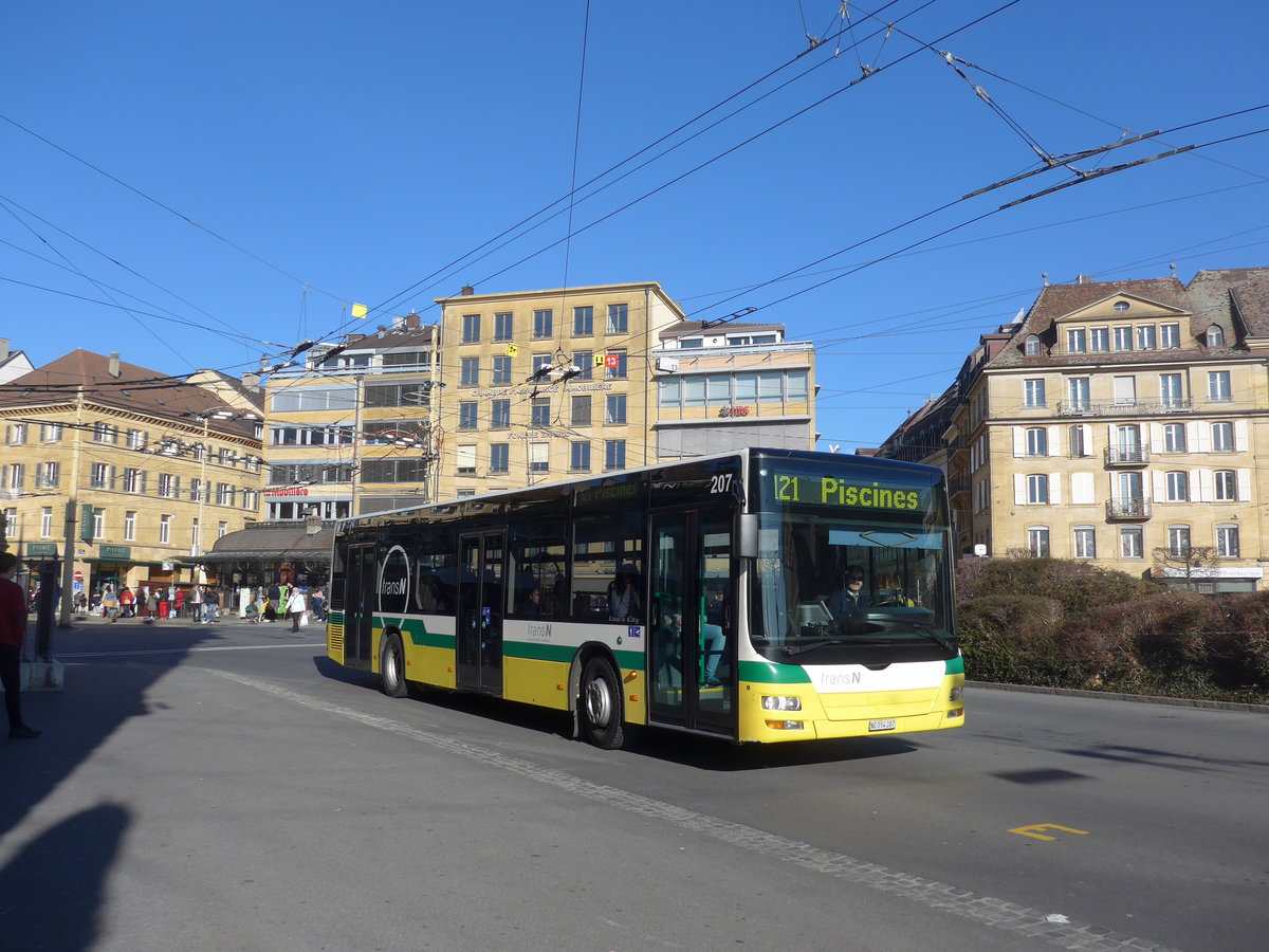 (201'651) - transN, La Chaux-de-Fonds - Nr. 207/NE 114'207 - MAN (ex TN Neuchtel Nr. 207) am 16. Februar 2019 in Neuchtel, Place Pury