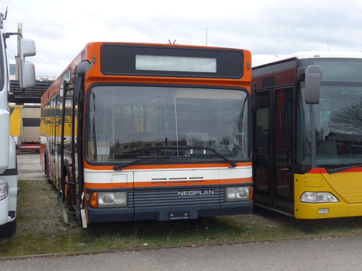 (201'952) - AOT Amriswil - Nr. 4 - Neoplan am 4. Mrz 2019 in Frauenfeld, Langdorfstrasse