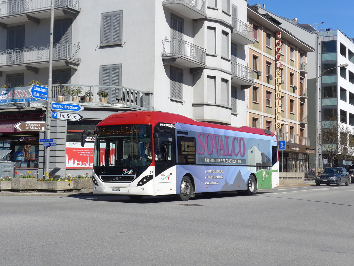 (202'408) - PostAuto Wallis - Nr. 73/VS 211'611 - Volvo (ex Lathion, Sion Nr. 73) am 16. Mrz 2019 beim Bahnhof Sion