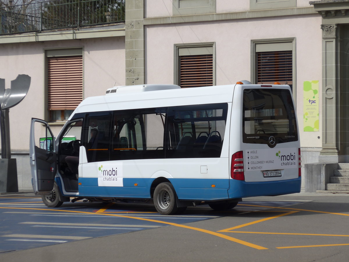 (202'451) - TPC Aigle - Nr. 607/VD 371'289 - Mercedes (ex Limmat Bus, Dietikon Nr. 28) am 17. Mrz 2019 beim Bahnhof Aigle