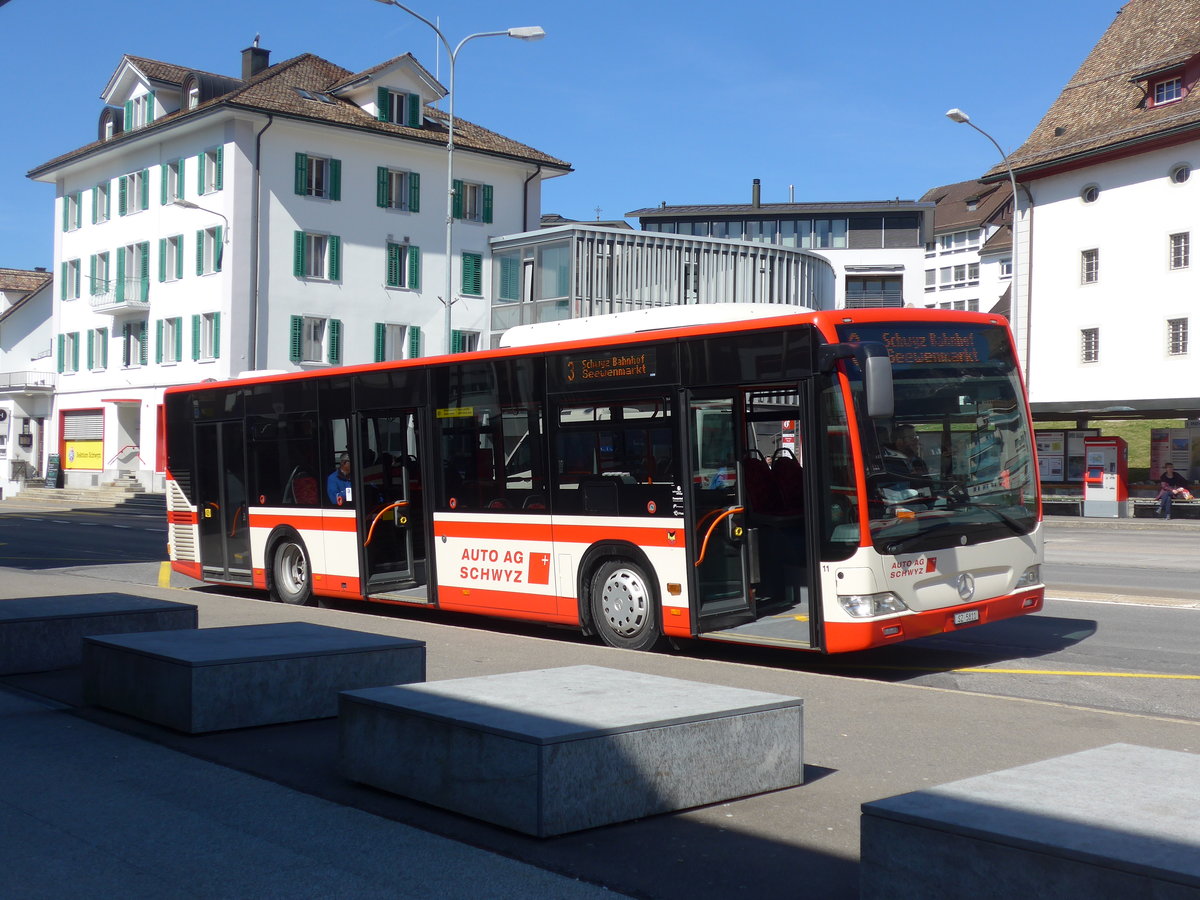 (202'844) - AAGS Schwyz - Nr. 11/SZ 5811 - Mercedes (ex Nr. 36) am 22. Mrz 2019 in Schwyz, Post