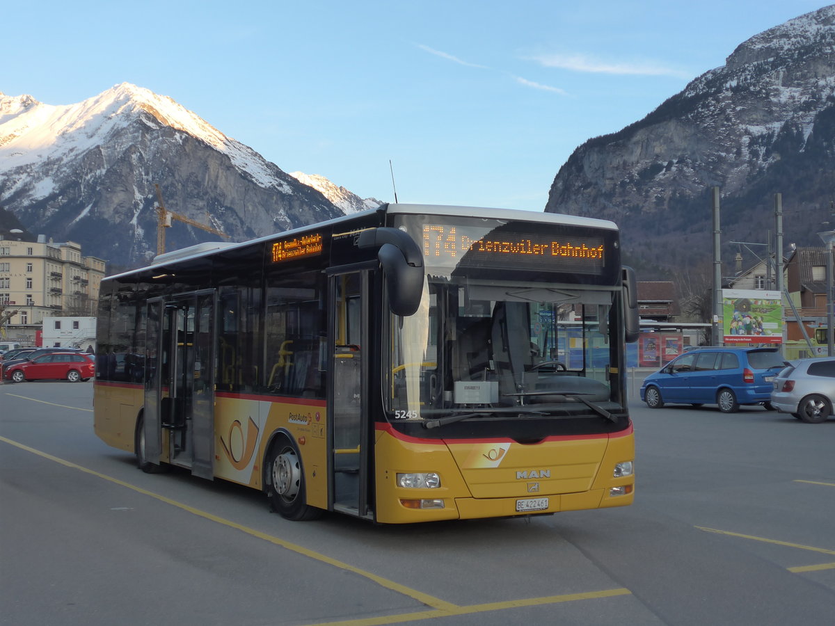 (202'909) - PostAuto Bern - BE 422'461 - MAN/Gppel (ex AVG Meiringen Nr. 61) am 22. Mrz 2019 in Meiringen, Postautostation