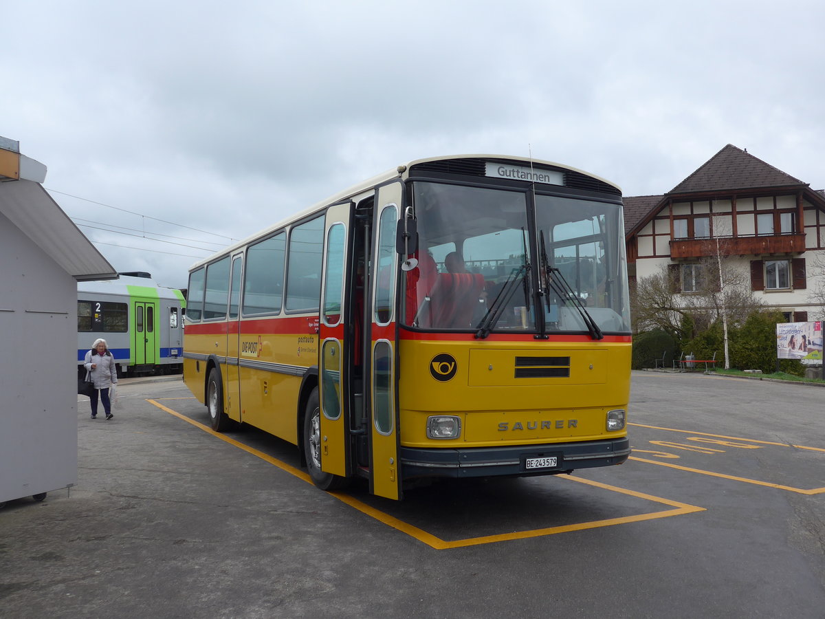 (203'485) - Krummenacher, Zillis - Nr. 74/BE 243'579 - Saurer/R&J (ex AVG Meiringen Nr. 74; ex PostAuto Berner Oberland; ex P 24'357) am 7. April 2019 beim Bahnhof Biglen