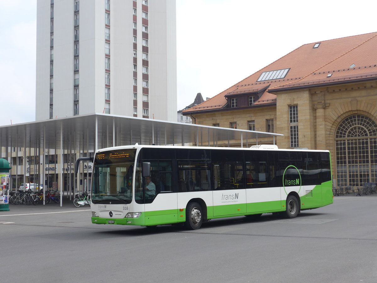 (203'605) - transN, La Chaux-de-Fonds - Nr. 316/NE 56'216 - Mercedes (ex TRN La Chaux-de-Fonds Nr. 316) am 13. April 2019 beim Bahnhof La Chaux-de-Fonds