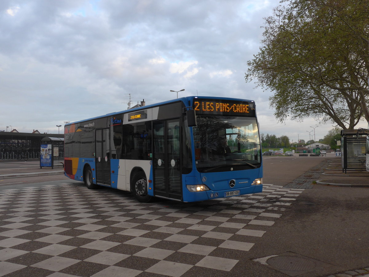 (204'136) - CarPostal, Haguenau - Nr. 117/DB 687 GS - Mercedes am 27. April 2019 beim Bahnhof Haguenau