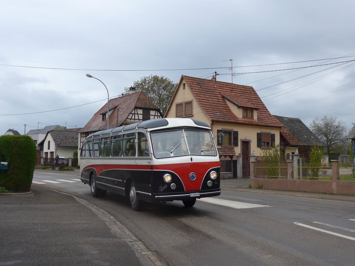 (204'186) - Aus der Schweiz: Schlapp, Cottens - FR 300'690 - Saurer/FHS (ex Fischer, Chur; ex Zumwald, Fribourg; ex Schwitter, Kandersteg; ex Winterhalder, Zrich) am 27. April 2019 in Stundwiller, Rue Principale