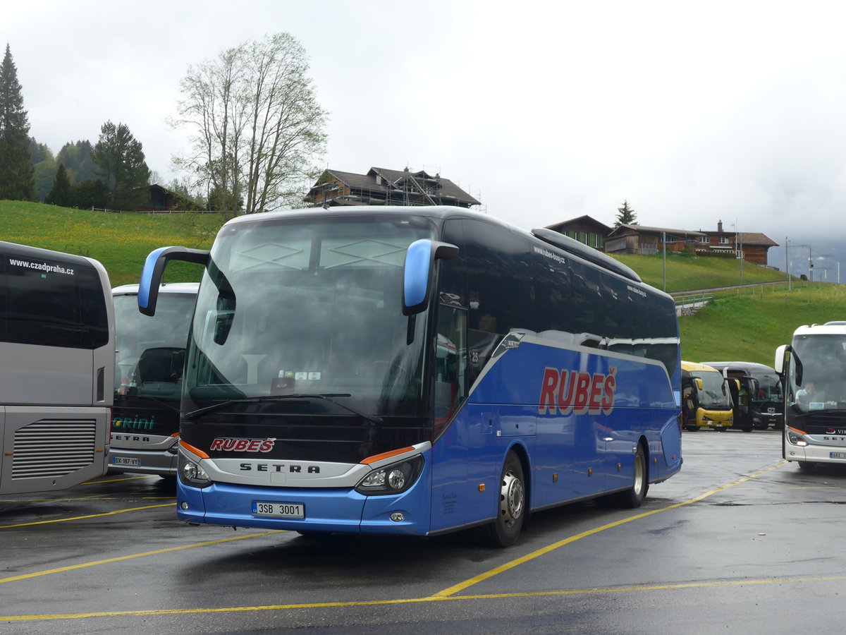 (205'319) - Aus Tschechien: Rubes, Risuty - 3SB 3001 - Setra am 19. Mai 2019 in Grindelwald, Grund