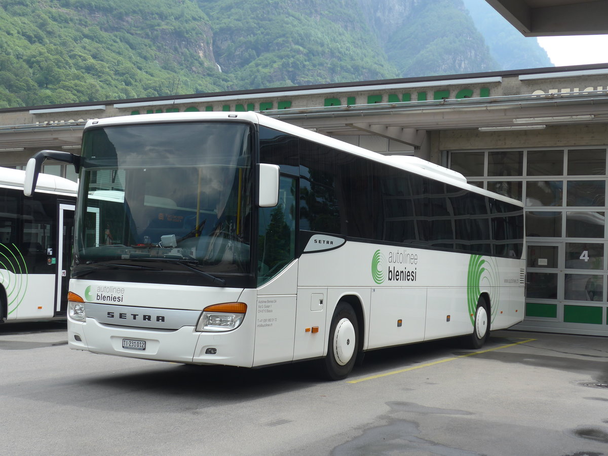 (206'223) - ABl Biasca - Nr. 12/TI 231'012 - Setra am 9. Juni 2019 in Biasca, Garage