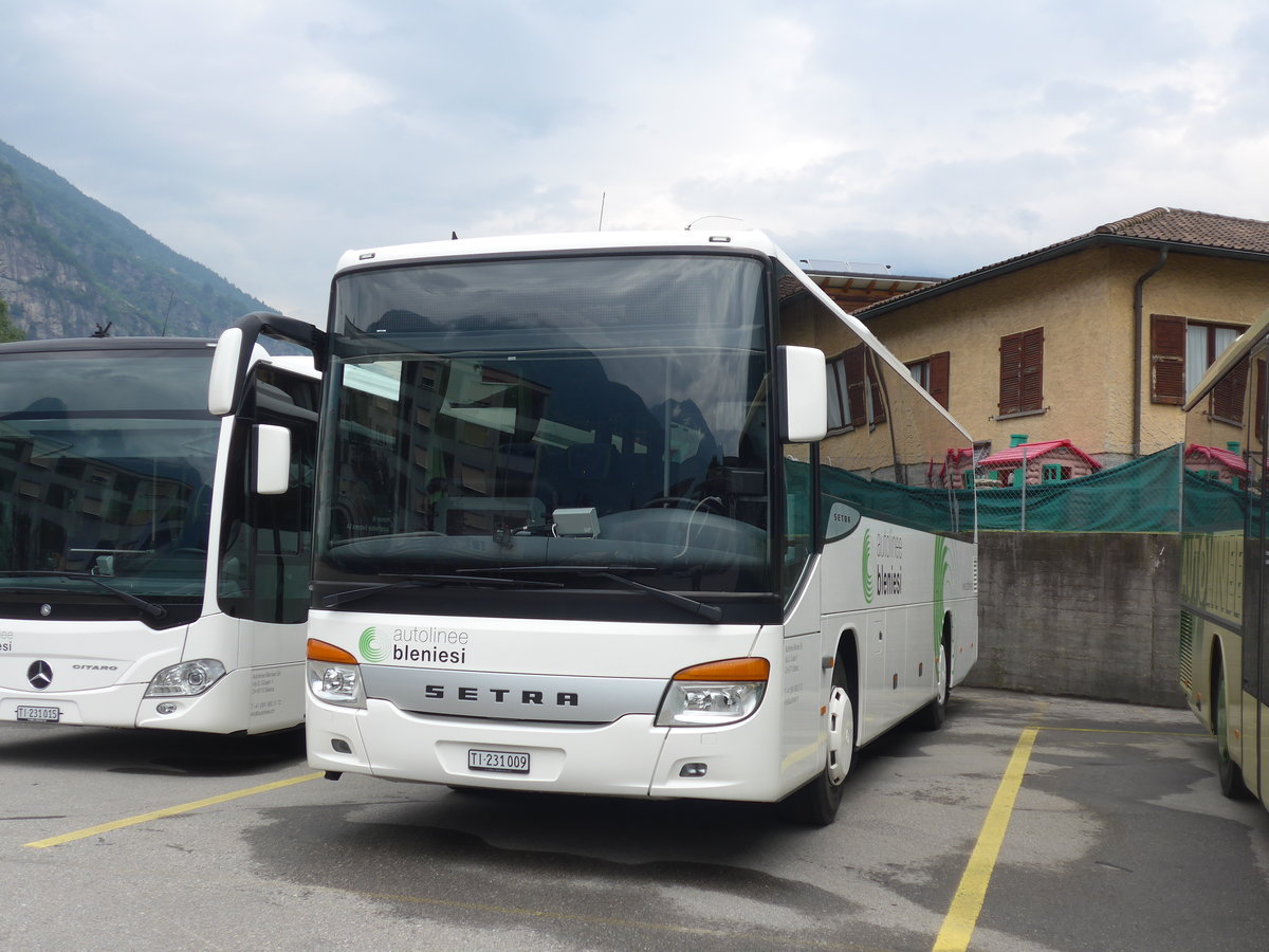 (206'225) - ABl Biasca - Nr. 9/TI 231'009 - Setra am 9. Juni 2019 in Biasca, Garage